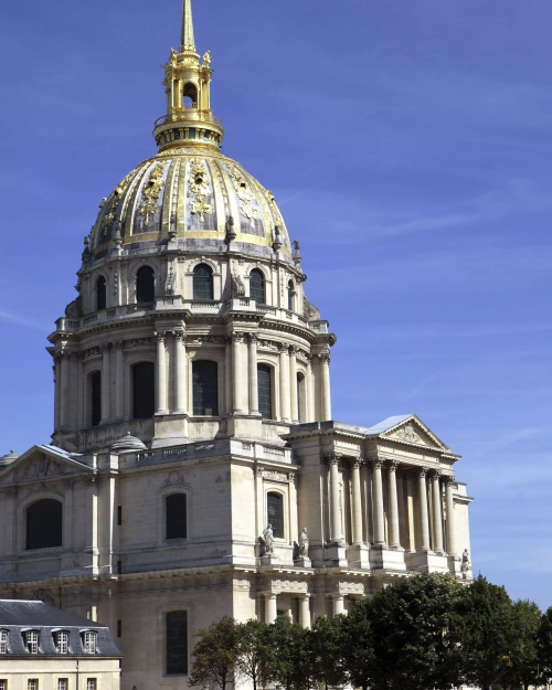 После улучшения - архитектура с восстановленными текстурами